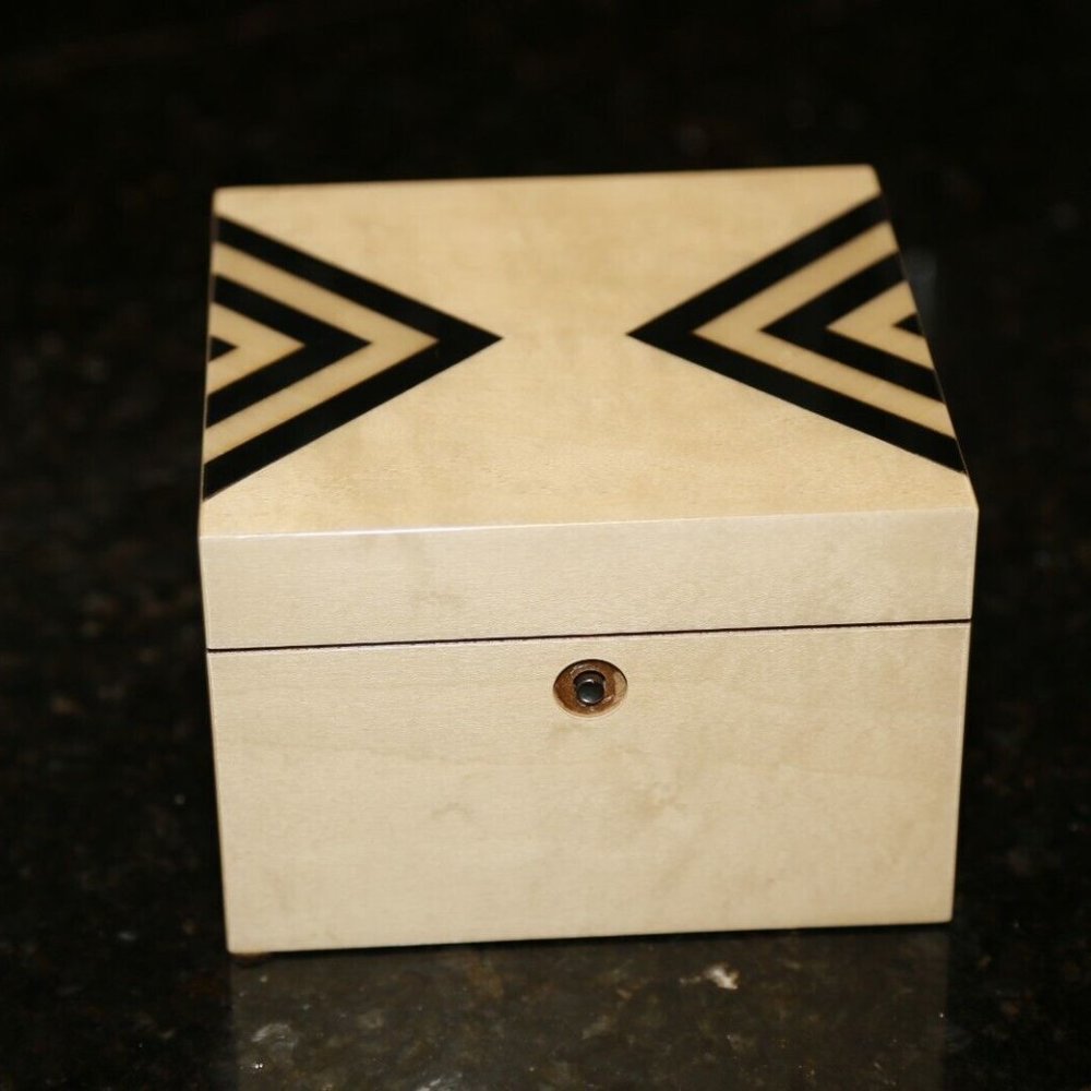 Ercolano Luxury Lacquer Cream and Brown Box